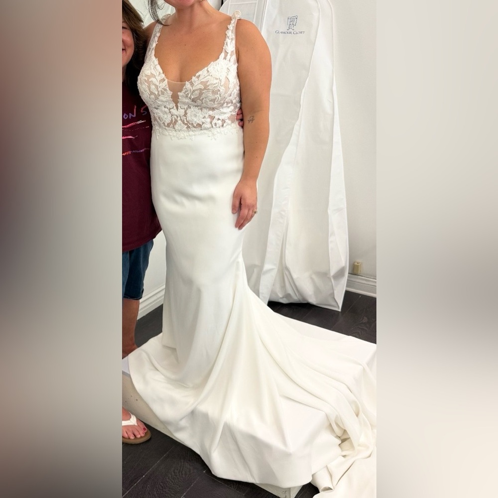 Elegant White Wedding Dress